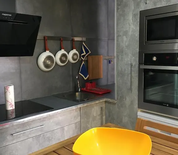 Near Arts & Science 아파트 *