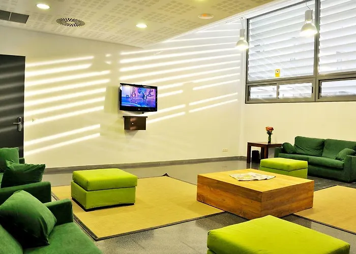 Residencia Universitaria Resa Damia Bonet Апартаменты