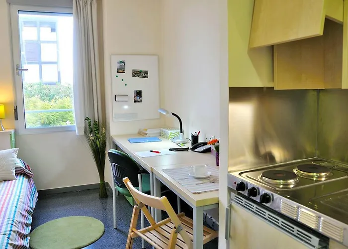 Residencia Universitaria Resa Damia Bonet Валенсия