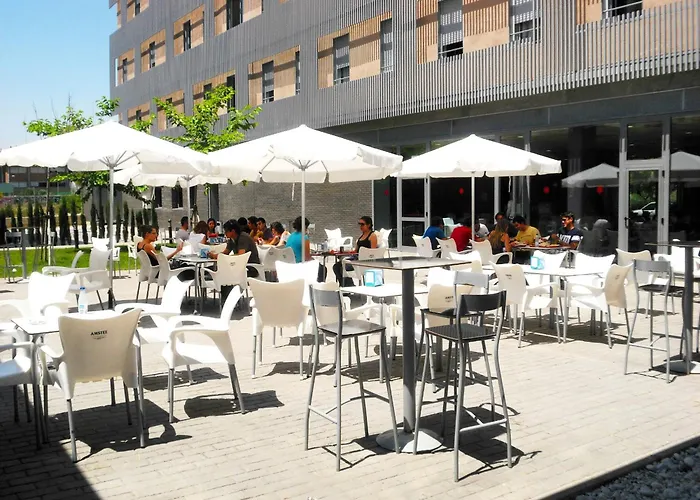 Residencia Universitaria Resa Damia Bonet * Валенсия