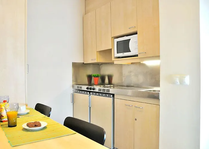 Residencia Universitaria Resa Damia Bonet Апартаменты