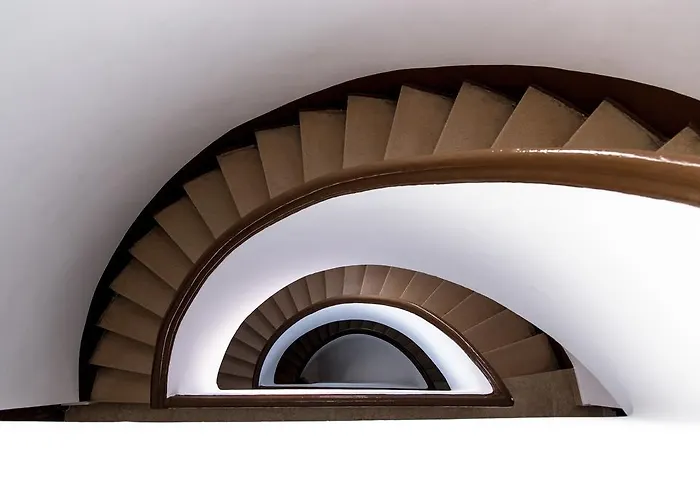 Md Benlliure Cabanal *