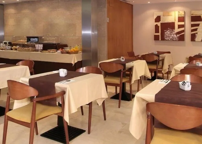 فندق Rh Sorolla Centro 3*