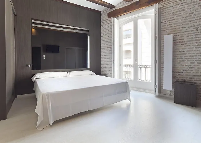 게스트하우스 Cosy Embajador 2*