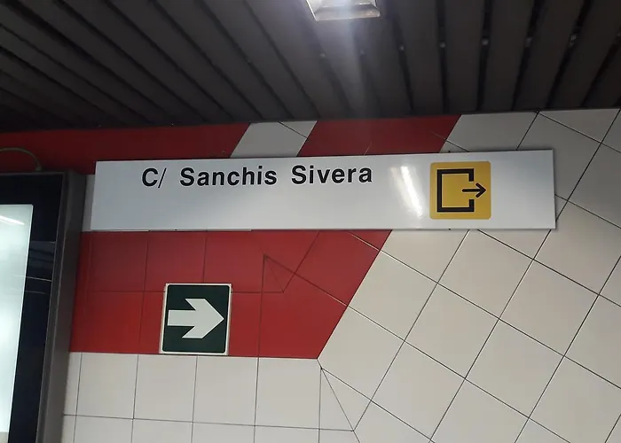 Angel Guimera & Breakfast