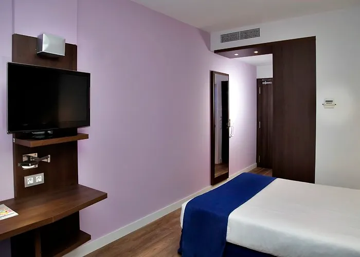 Olympia Universidades 3*