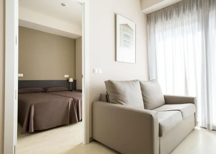 Residencia Universitaria Resa Damia Bonet * Валенсия