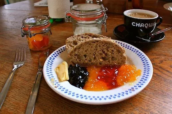 Sweet בית הארחה