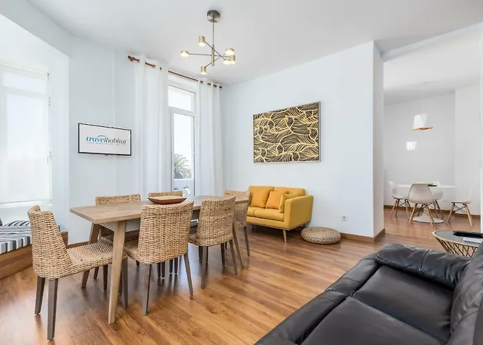 Travel Habitat Port Valencia. Βαλένθια