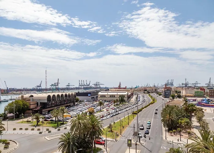 Travel Habitat Port Valencia. *