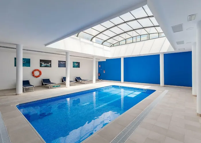 Luxury Front With Pool ולנסיה