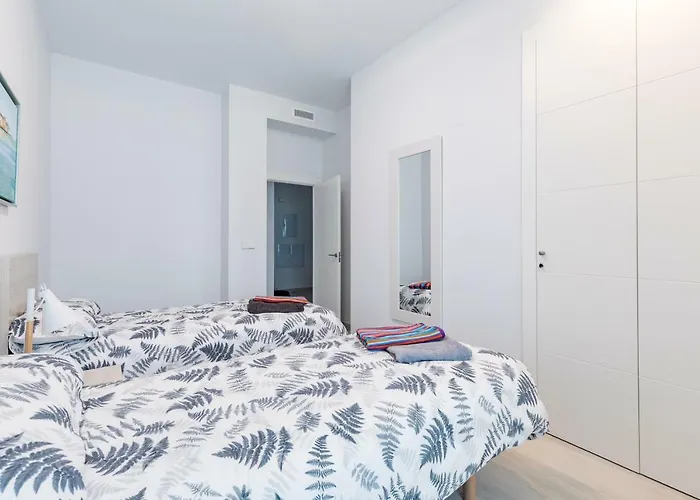 Luxury Front With Pool ולנסיה