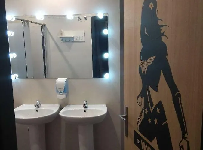 شباب أب فالينسيا *