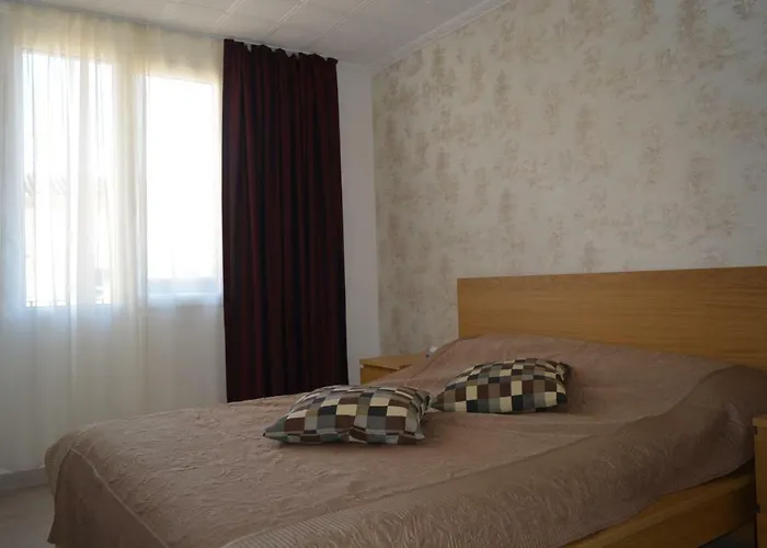 Διαμέρισμα Arenas 2 Apartament *