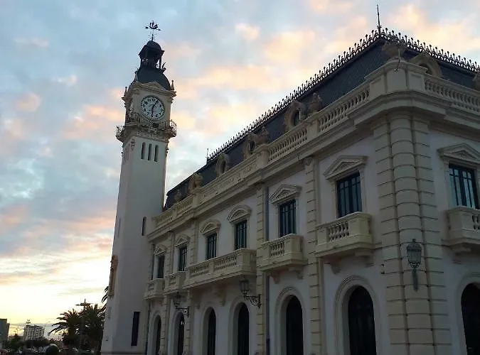Lejlighed Luminoso Cerca De La Playa Y Puerto *