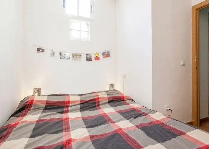 Luminous & Cosy Down Town