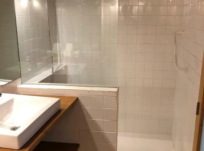 Cozy En Blanch. Center Appartement *