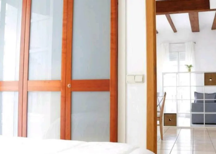 Junto Al Mercado De Ruzafa Valencia