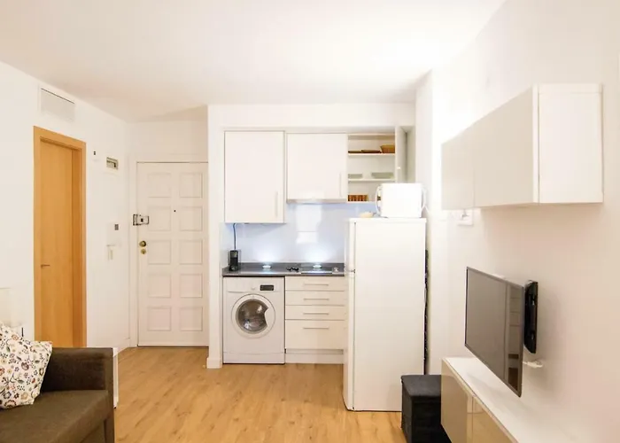 Station. Free Wifi & Terrace * Βαλένθια