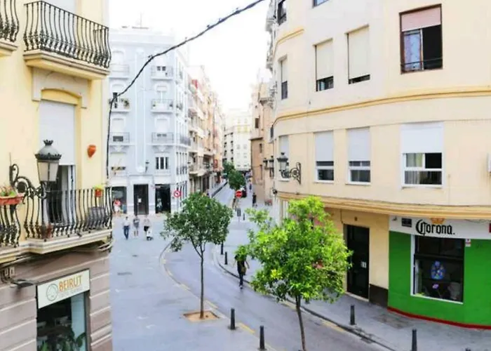 Junto Al Mercado De Ruzafa * Valencia