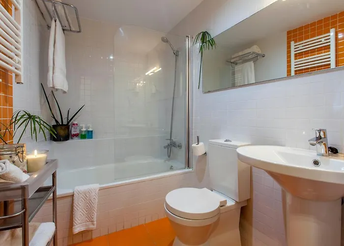 Luxurious & Alluring In Historic Town * Valencia