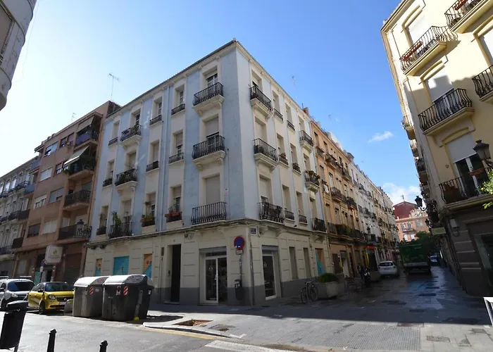 Junto Al Mercado De Ruzafa