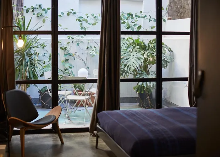 Bubusuites Bed & Breakfast Valencia