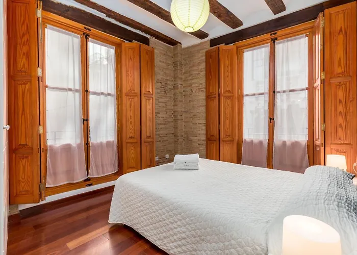 아파트 Travel Habitat Plaza De La Virgen