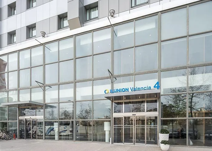 إليونيون 4 4*