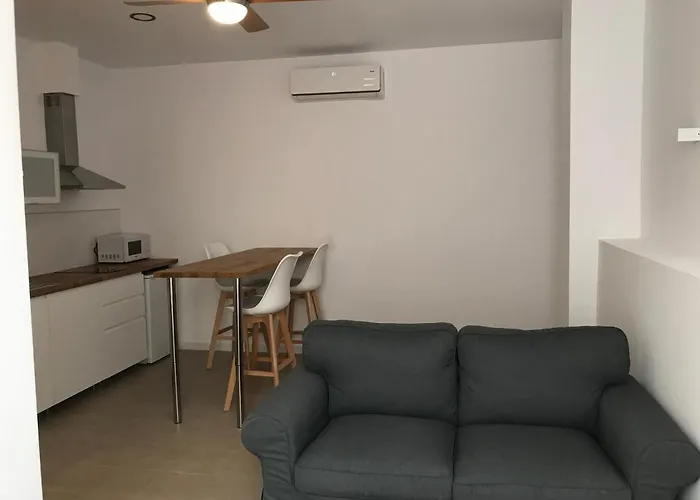 酒店 Suites Marina 3*