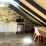 Loft Independiente Con Piscina Compartida En Centro De *