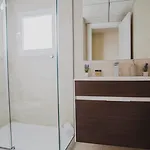 圣维森特hq客房公寓 *