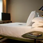 One Shot Colon Hotel 3*