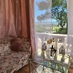 Chateau Angelique * Valencia