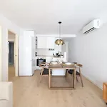 Florit Flats - The Apolo Appartement
