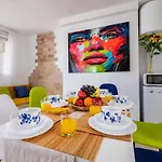 Penthouse Duplex In A 4 Floors Spanish House -8 Min To Center By Metro * ולנסיה