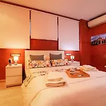 דירה Penthouse Duplex In A 4 Floors Spanish House -8 Min To Center By Metro *