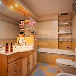 Penthouse Duplex In A 4 Floors Spanish House -8 Min To Center By Metro *