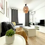 公寓 Spacious, Sunny Flat By Of Arts & Sciences