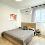 公寓 Spacious, Sunny Flat By Of Arts & Sciences