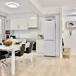 Spacious, Sunny Flat By Of Arts & Sciences 公寓