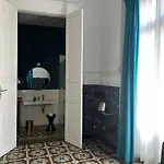 L'esplai فندق مبيت وإفطار فالنسيا