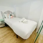 Flat For Family & Groups Apartment *