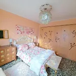 Full Equipped And Comfortable With Wifi
