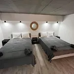 Cervero 24a מלון דירות 4*