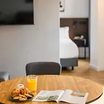 Parker The Urban Flats 公寓 *