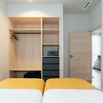 Dorm4you Arena 2 4* Valensiya
