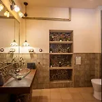 Vila Portrait Boutique *