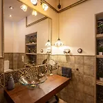 Portrait Boutique Vila Valencie