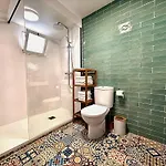 Loft Independiente Con Piscina Compartida En Centro De דירה